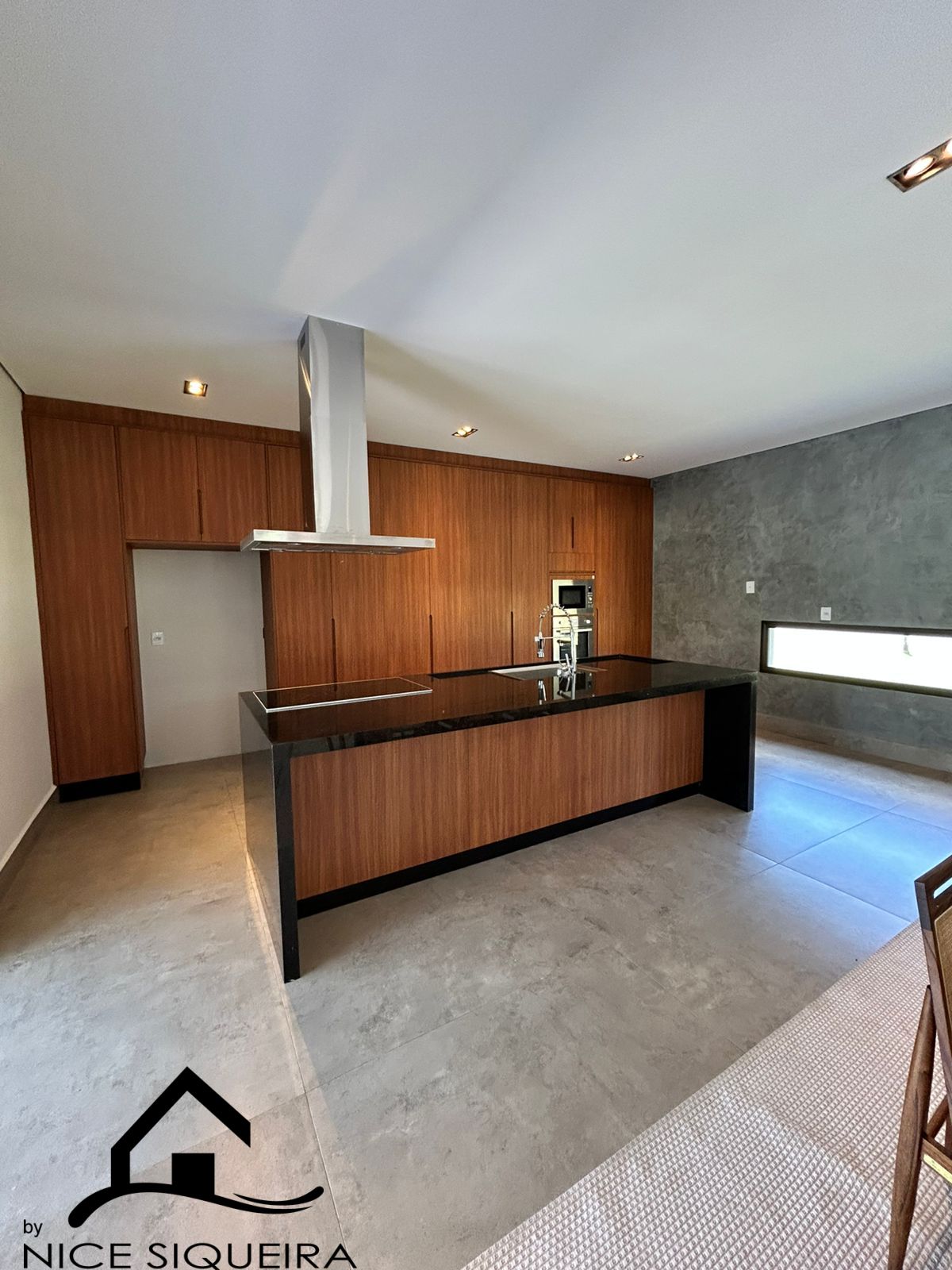 606e6a32-5aed-41ef-aa7a-a28fd23c49e8