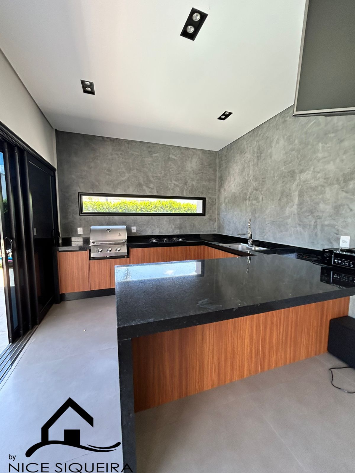 4e86c99b-5516-40e1-8e6d-15d988e592d1