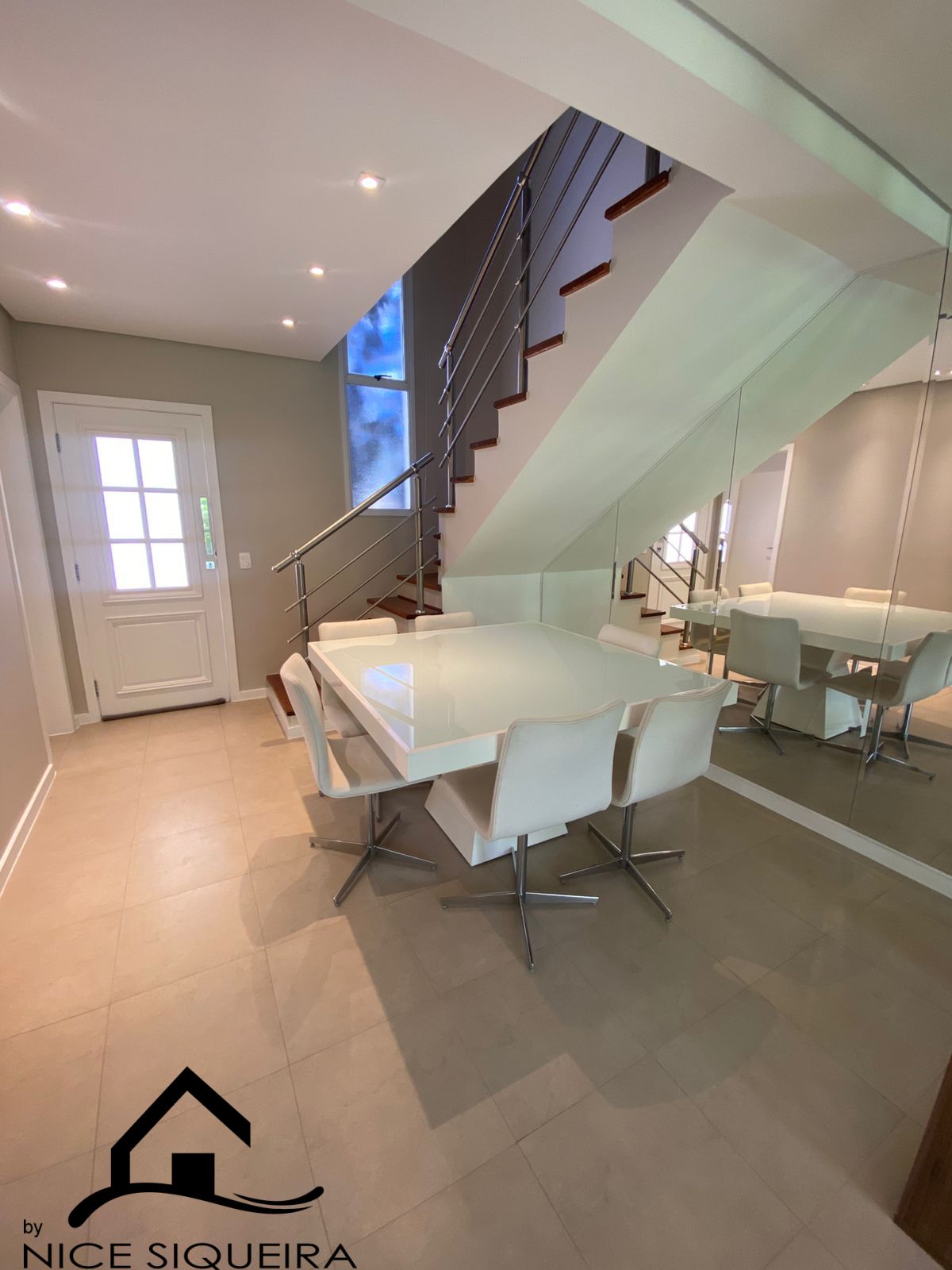 e2a78972-3524-473d-9133-f7977b575b36