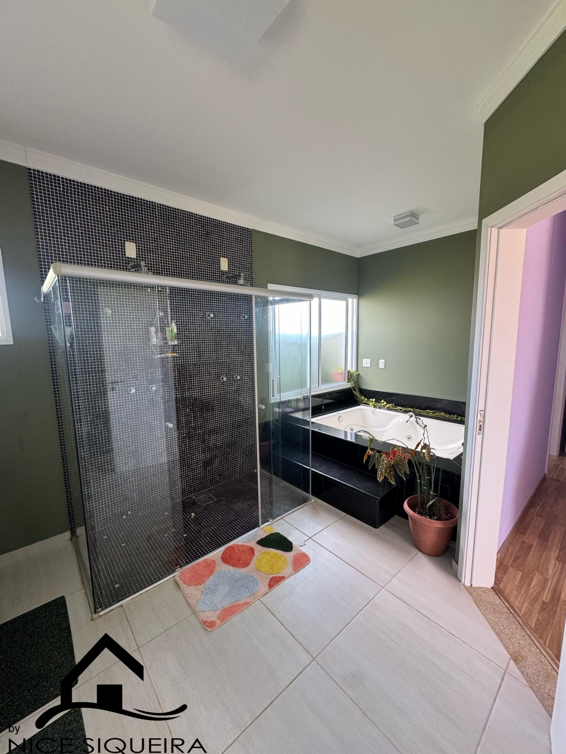 c00beb8f-d1f2-4399-853f-c4c2a064a234