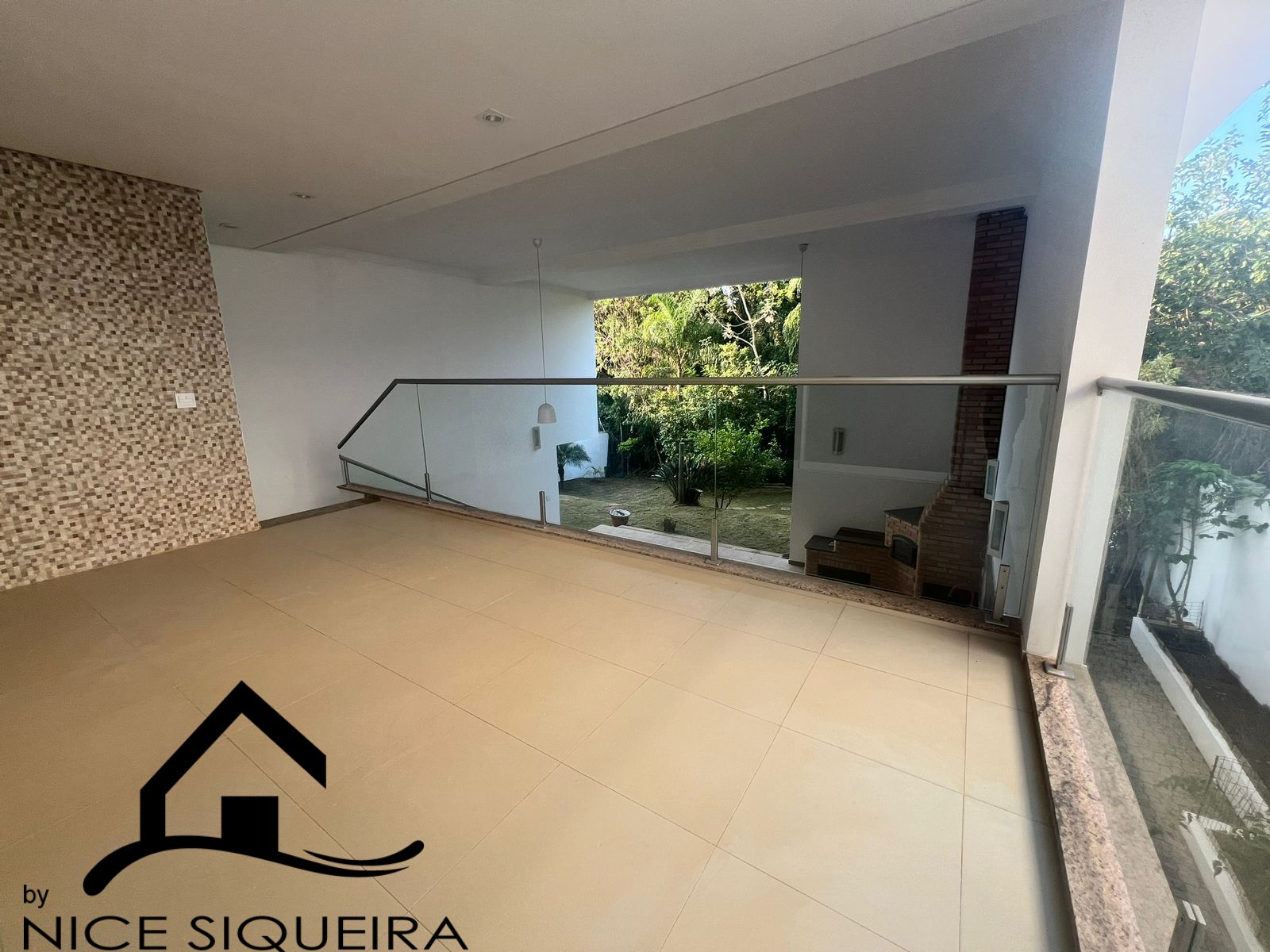 f842b0bf-0ec6-4257-8cc2-dd89d4cdf92c