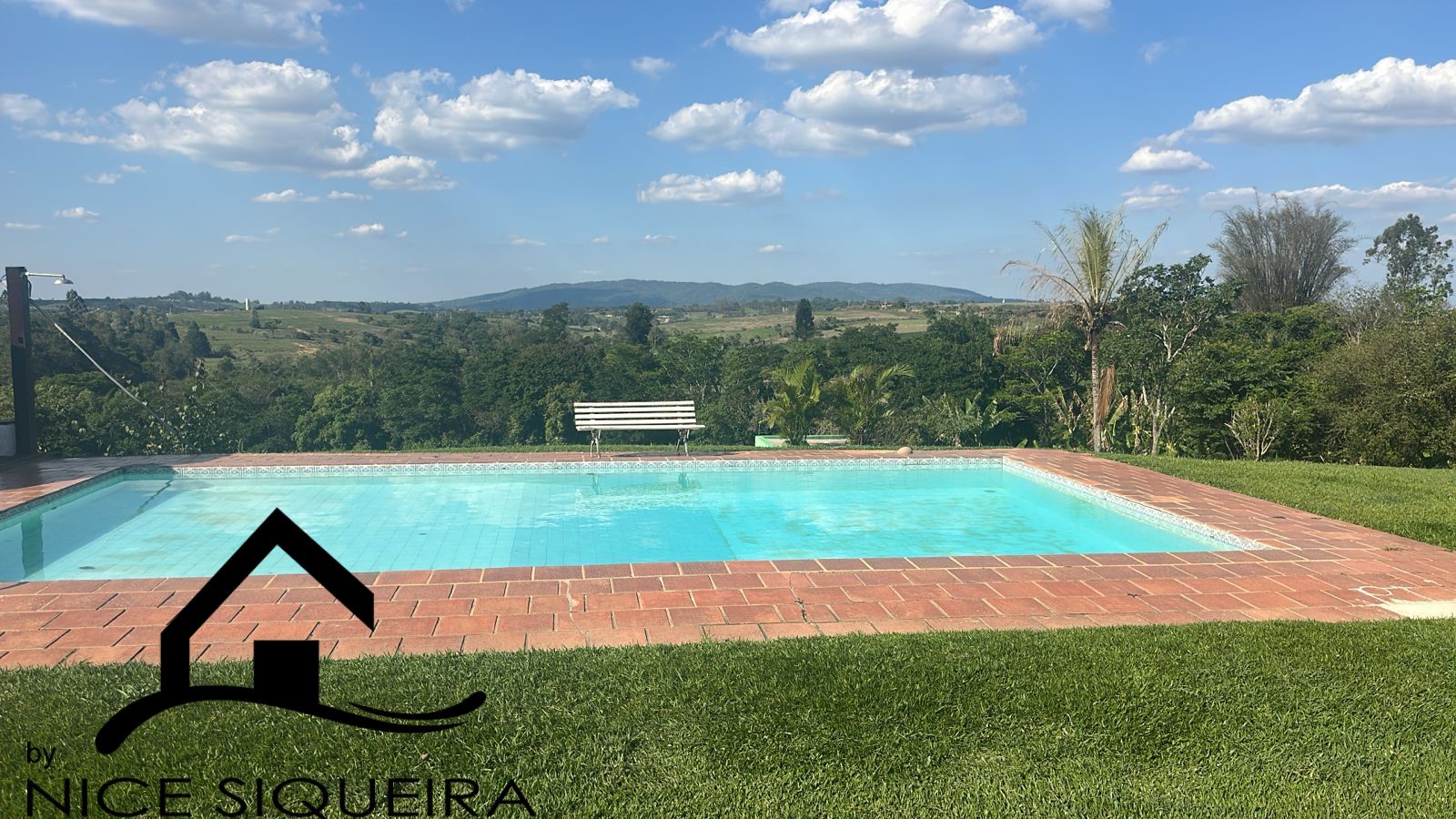 f27fa879-5800-46fa-bfe1-2eb78902d51b