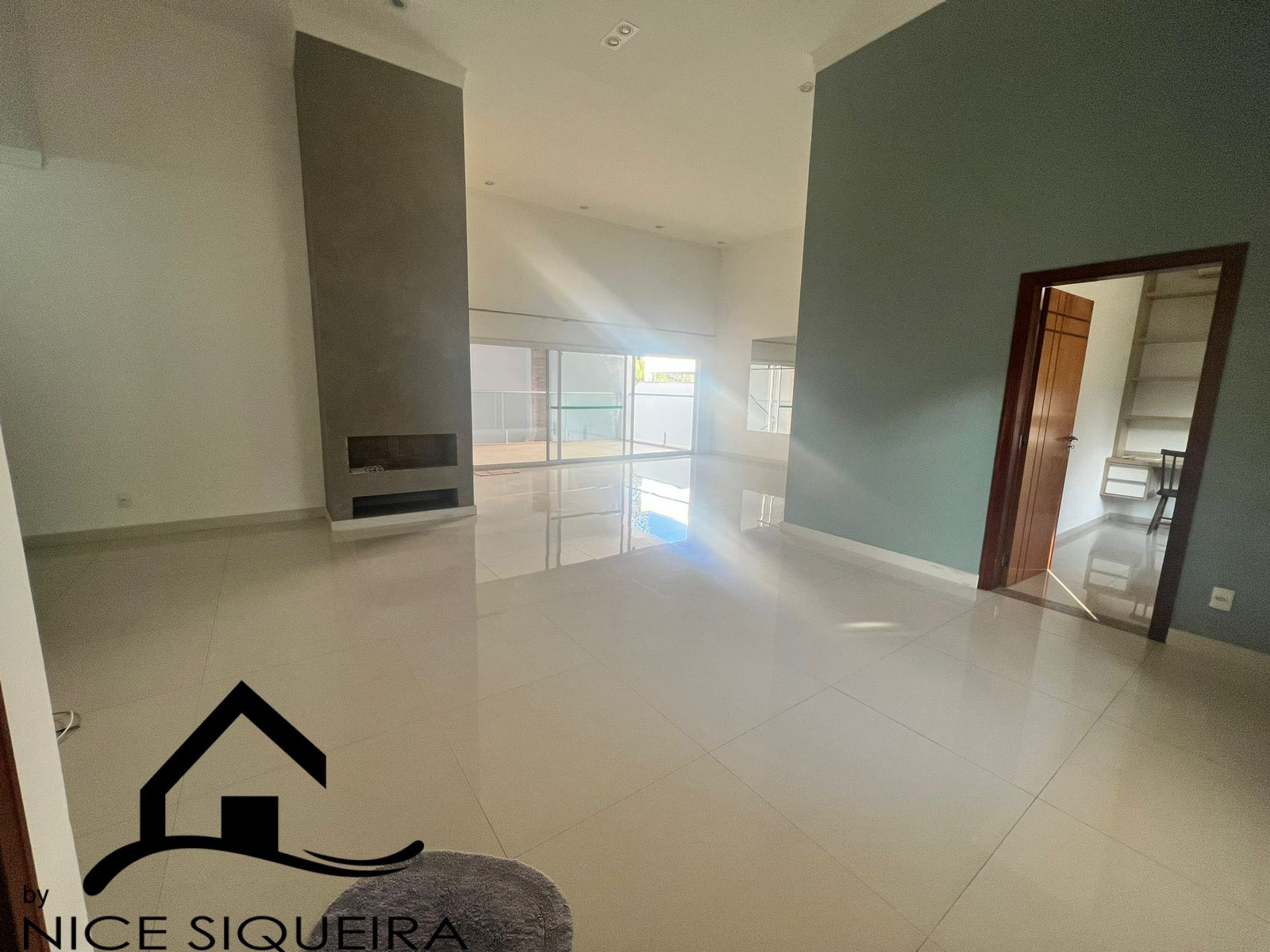 ce2ff6ab-37fb-46a5-a9d4-6dd0e5807c52