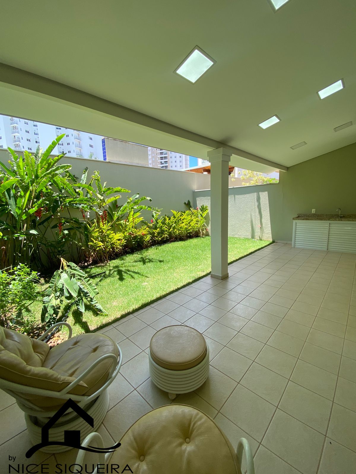 e11c686b-ac96-49fc-9884-7caa5d4179ae