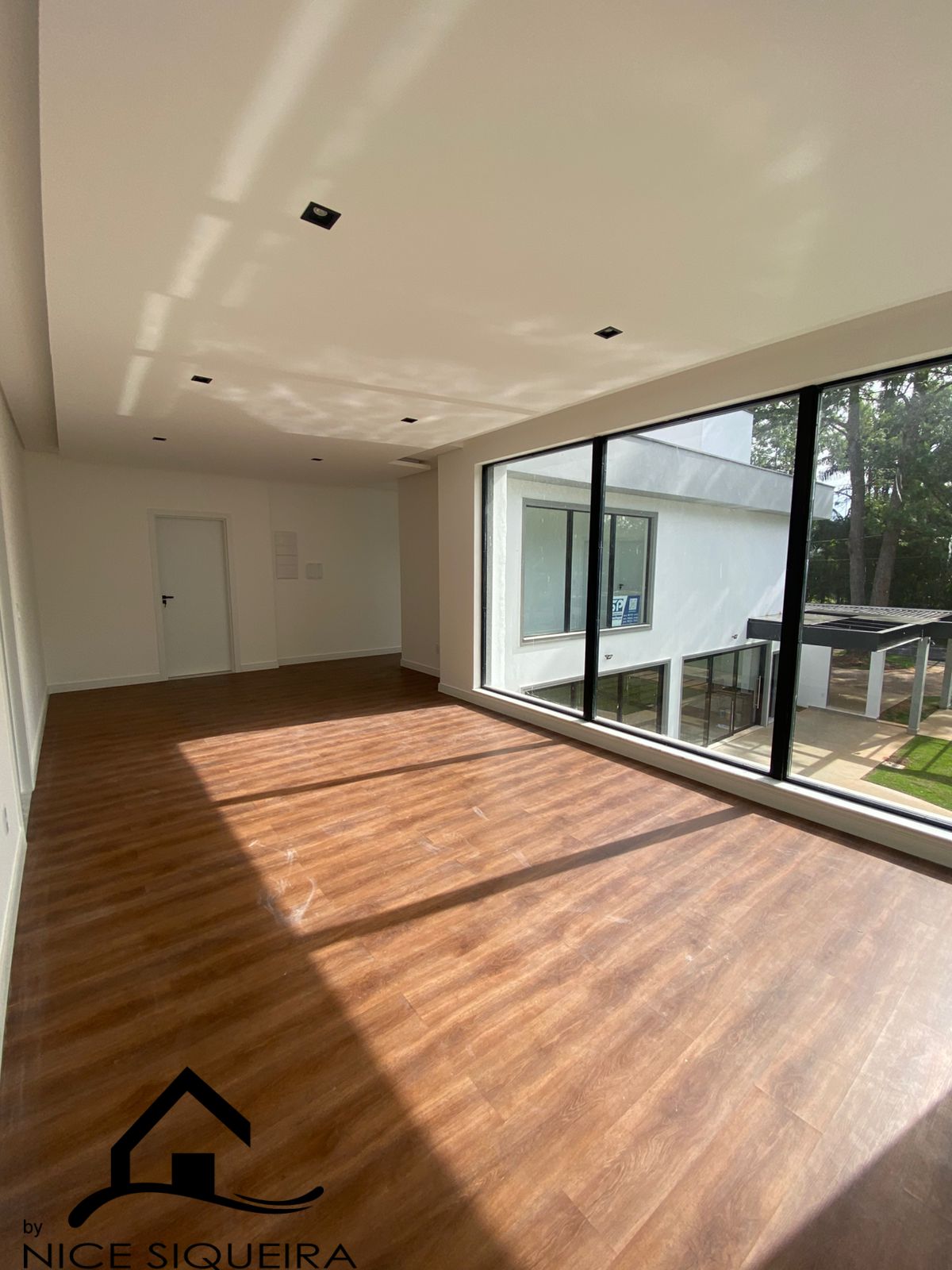 db94e0af-dcc4-4068-8e98-7faa2b130b73