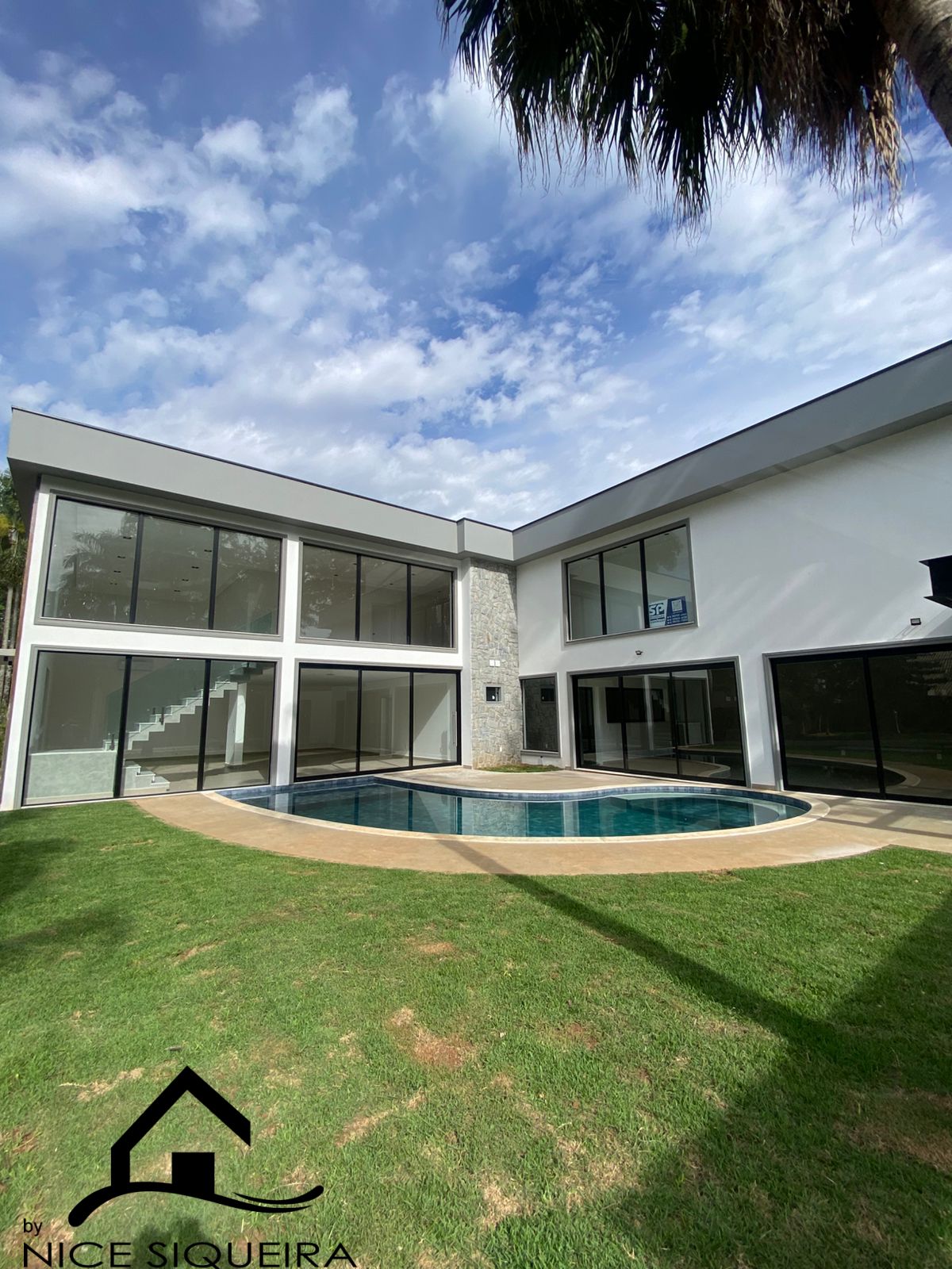 aa875466-aabd-456d-b794-34b2c381abcf