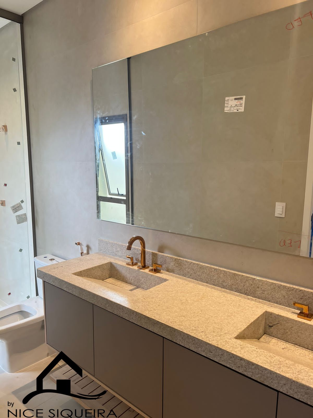 43baabb5-14f9-410f-bd25-c4413690f26d