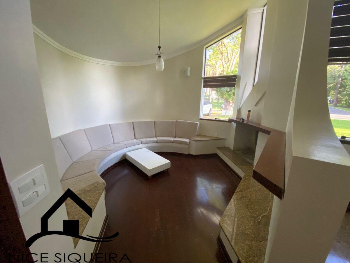 e7da5abb-8c37-4a95-8d05-a407720d5a4d