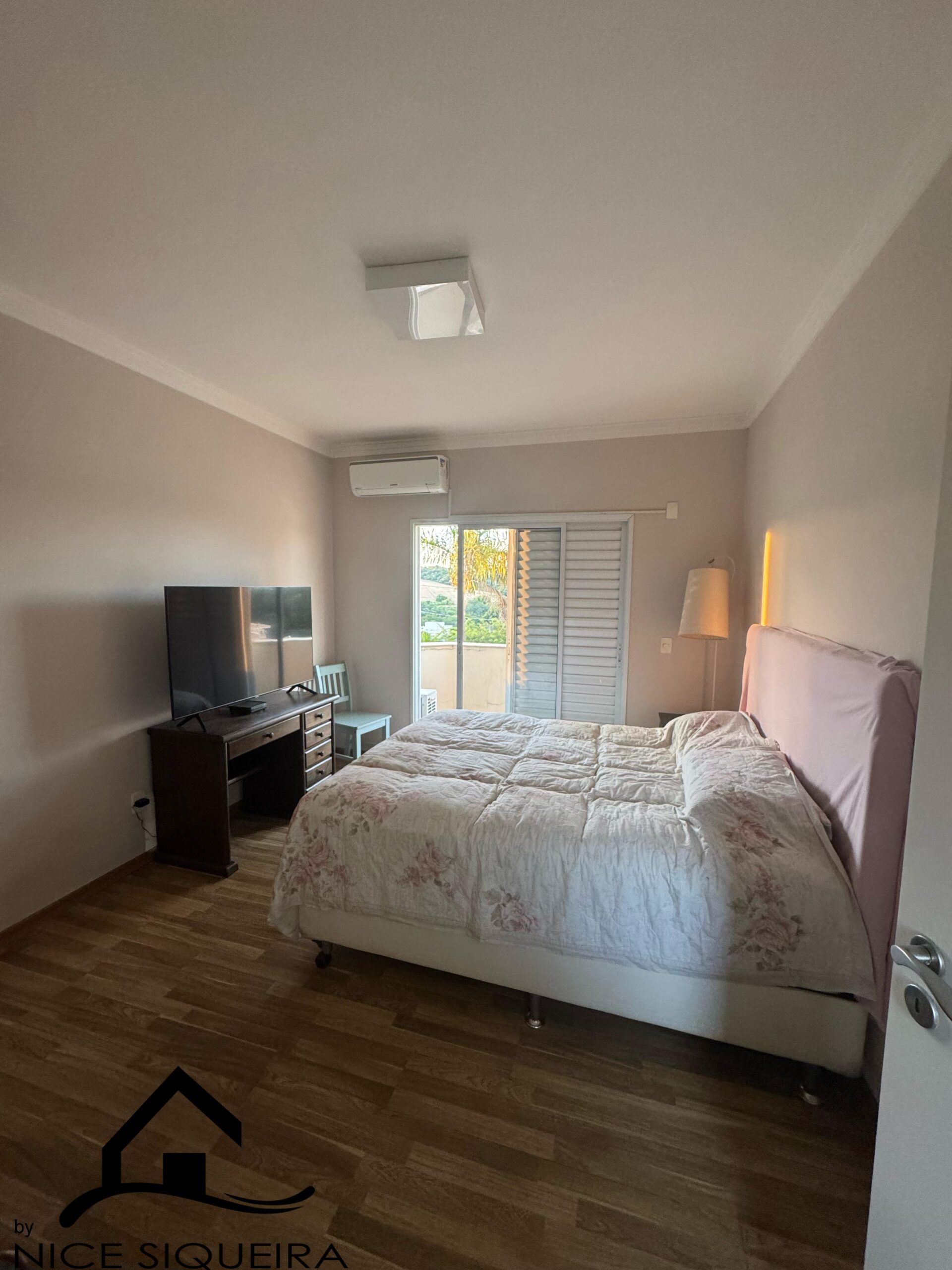 f9730ff5-e9c6-40ad-a8da-ee88daee1c7e