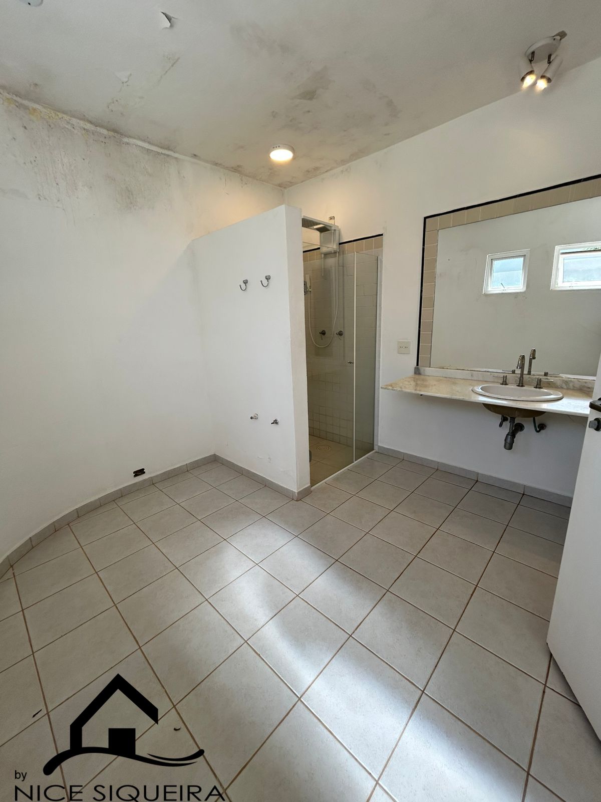 376a05a9-af3d-4f9d-aac1-0d7376d65e44