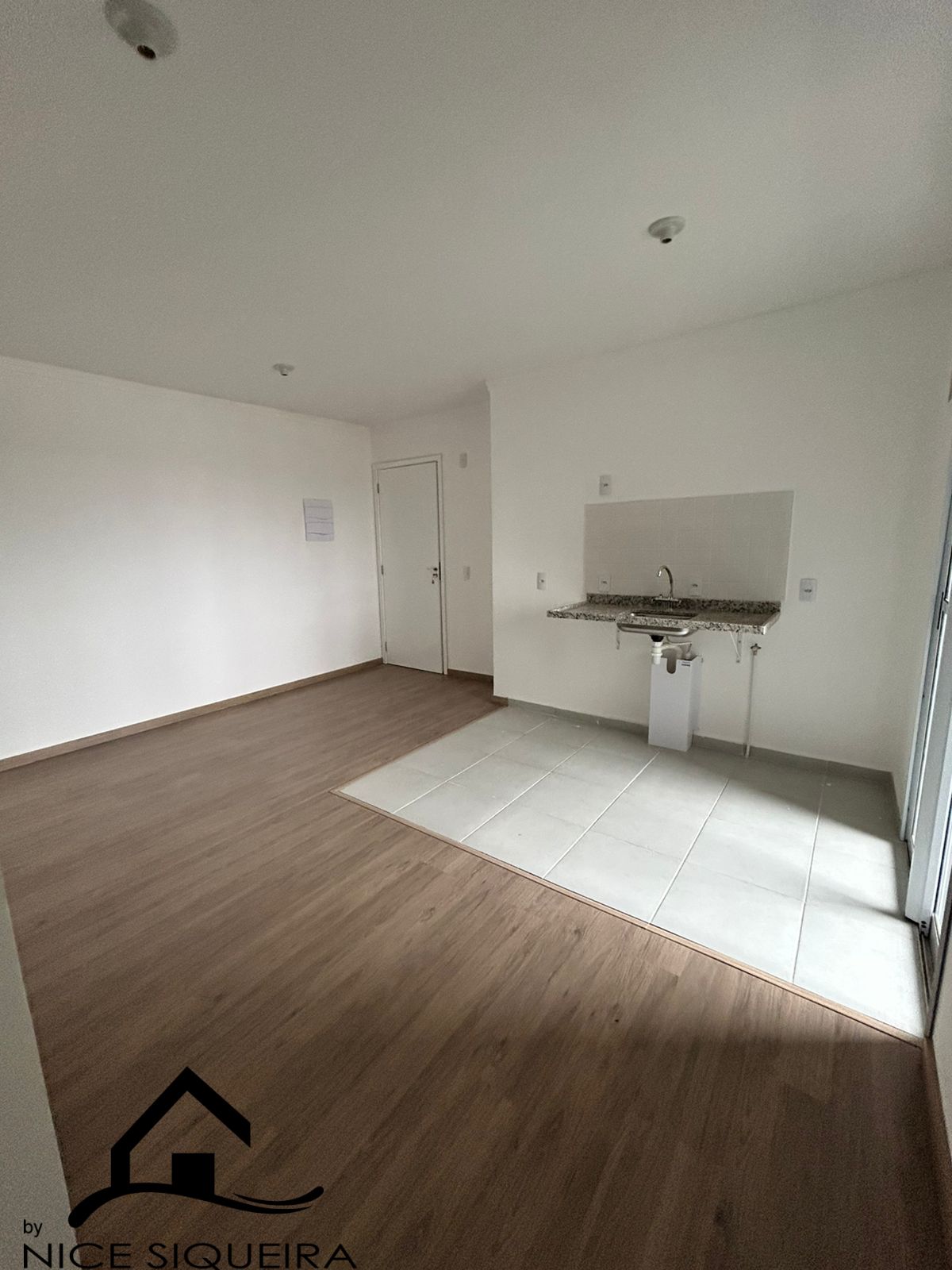 079d1117-fb83-49c3-b087-6514c1e403ab