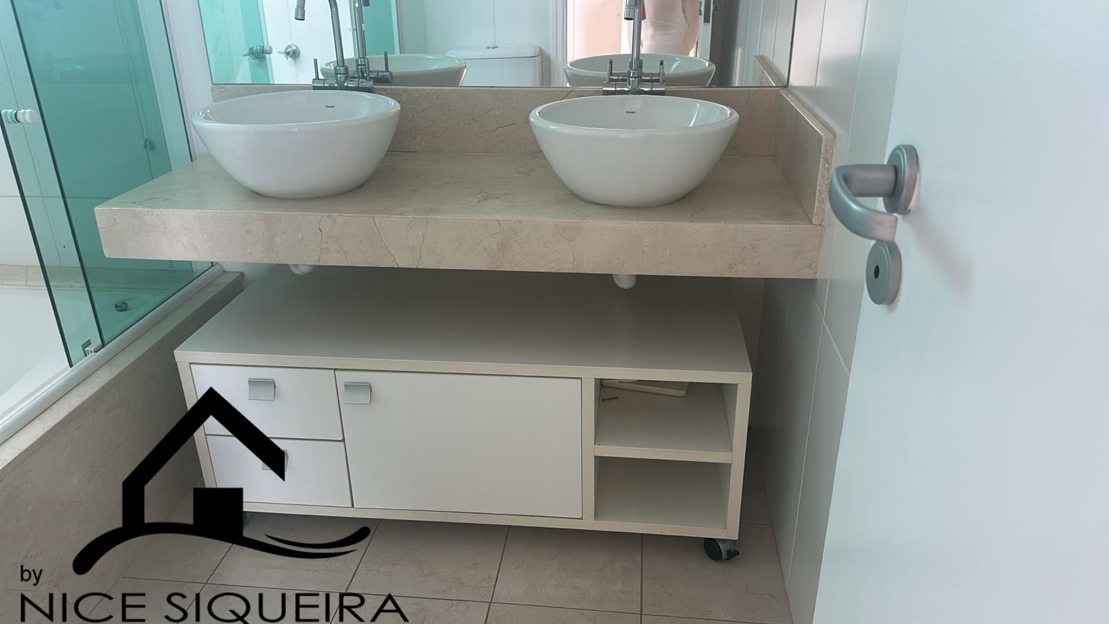 ba1b4c5e-d90b-4930-a2e7-f2854f10d3de