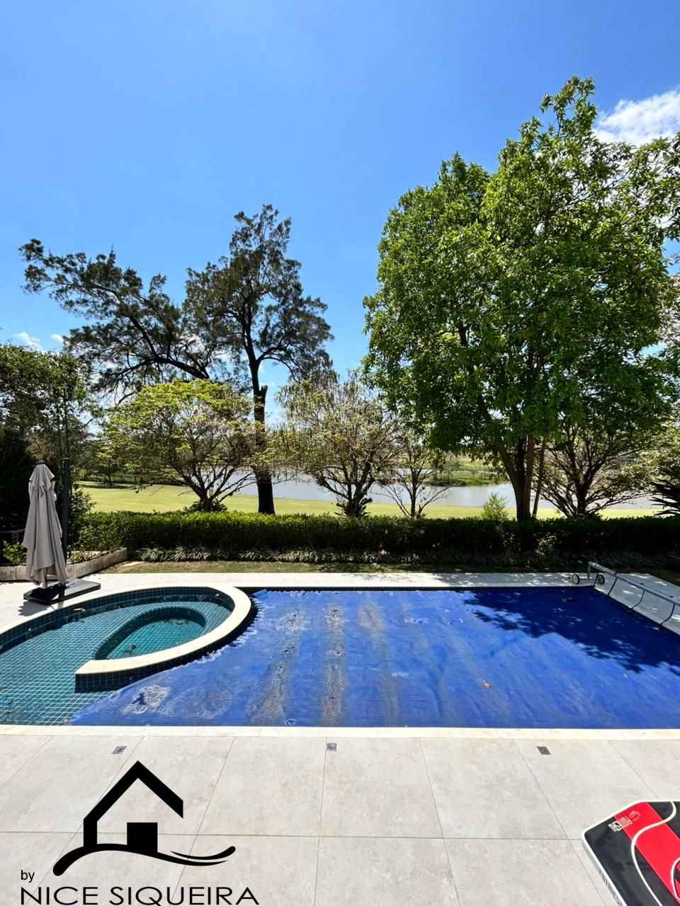 f13adeed-d869-4c3d-8b76-d24600205c59