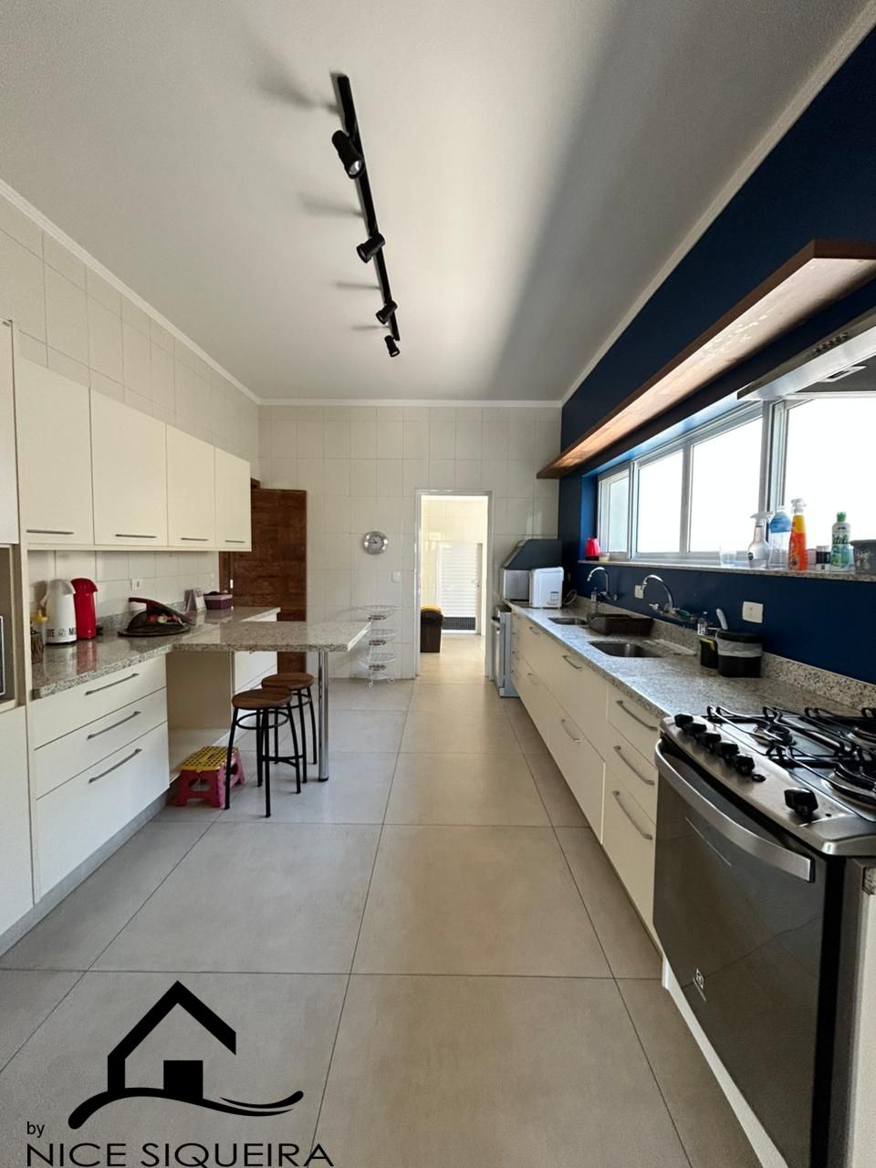 9143df2c-2795-4162-8545-7e0ef1834115