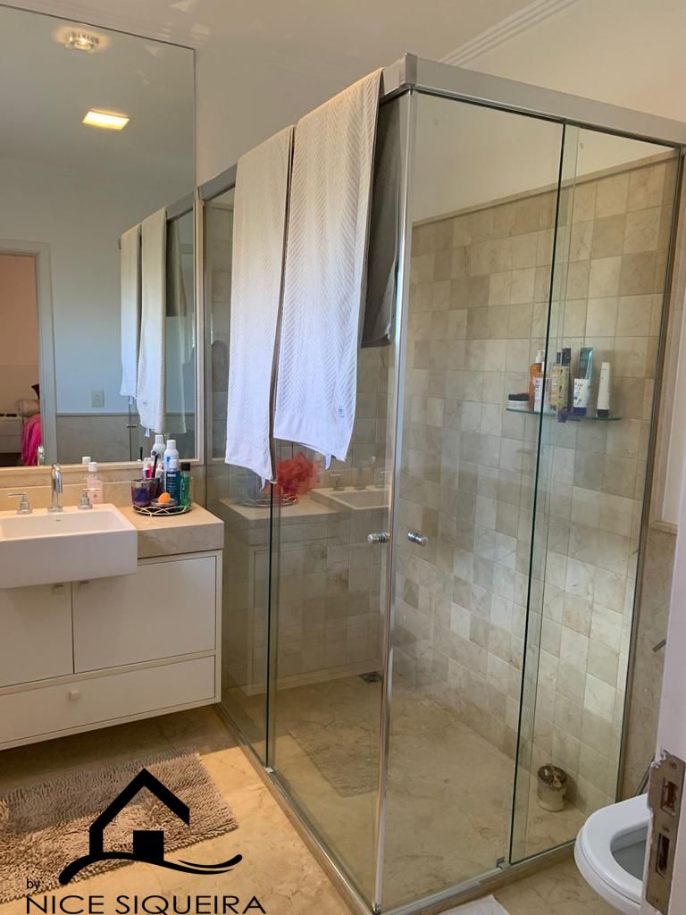 093d133f-9284-4e93-8a72-ff8d67390d77