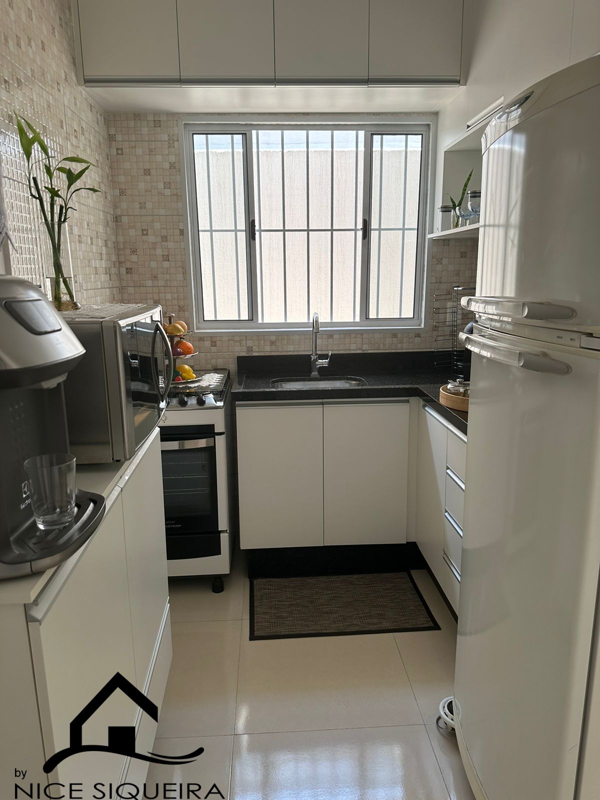 b7271c68-01a0-47d6-9c1d-463185923639