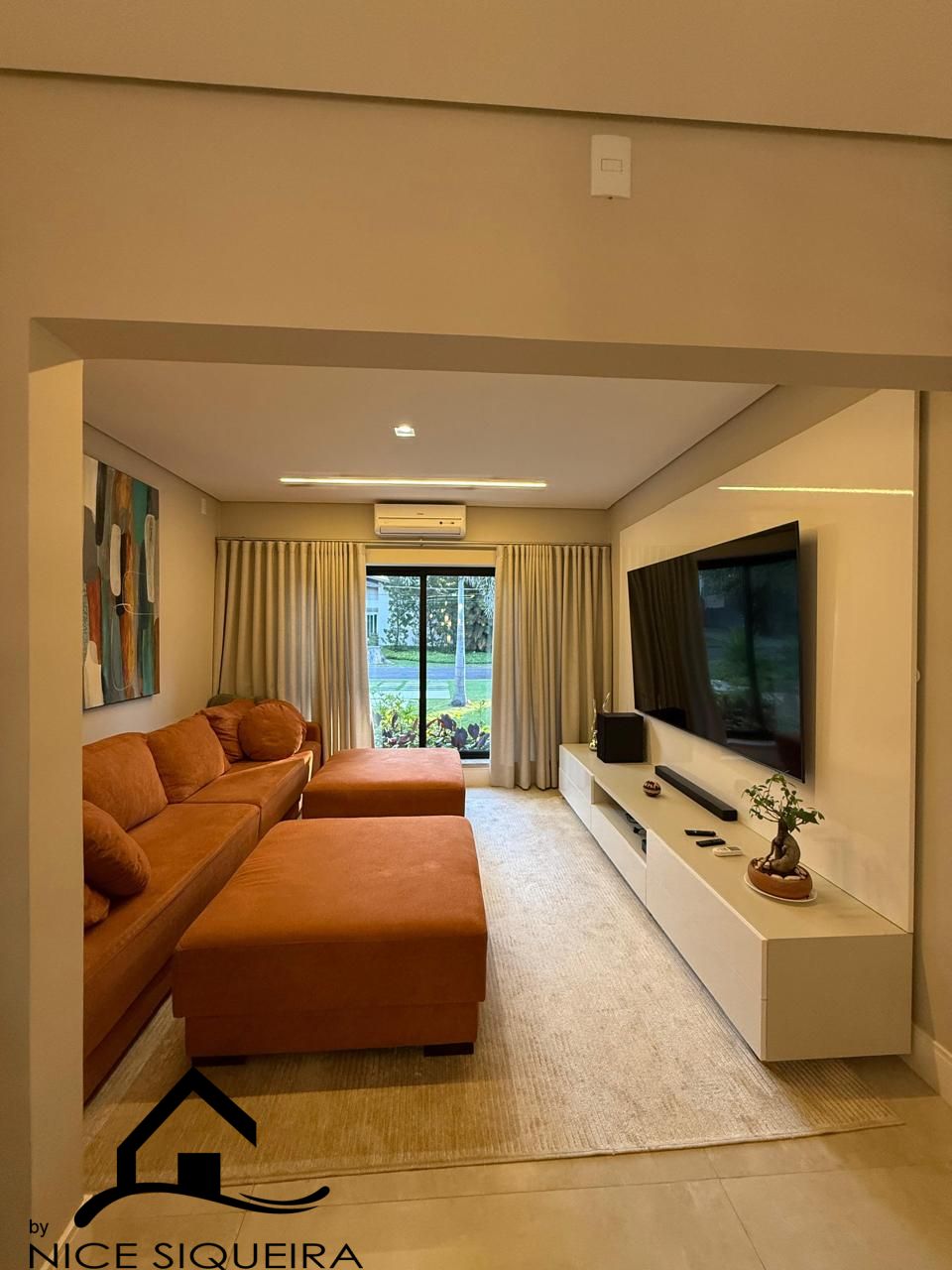 f7c37b54-01c8-44ce-b0a1-6959ce2a8505