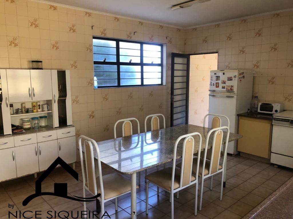 a42ea5e5-987b-472c-a3d3-b4b5bac9997c