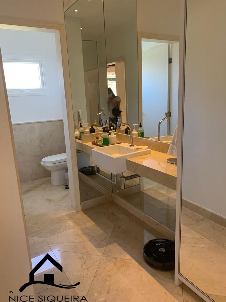 c9db8093-ef4c-4881-8edf-a88d2f4d1f83