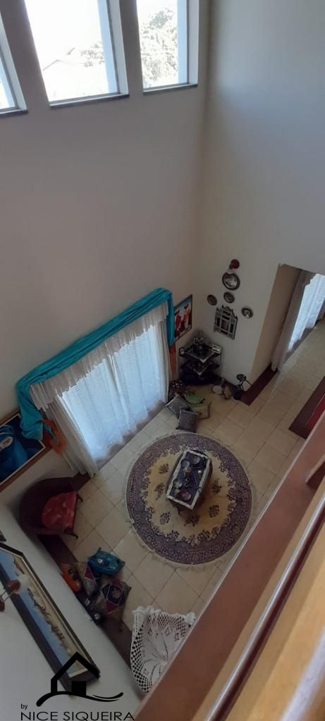 ec44a5d6-8524-4e37-943d-c240f561c1eb