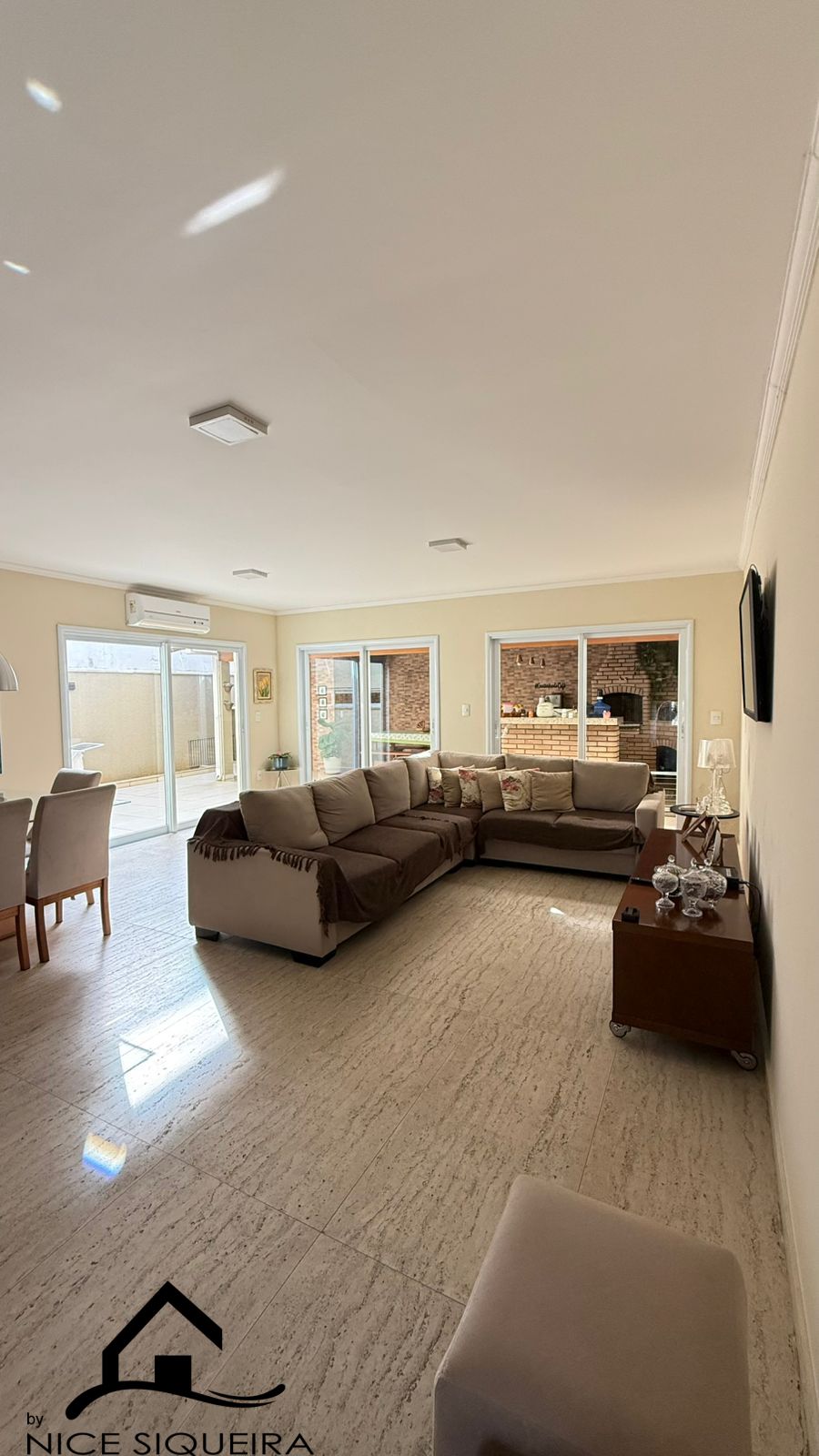 0c6d0e6b-737a-4ba1-b42a-11f9b8ce6ec7