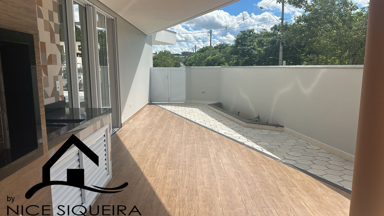 ff65be94-b4db-429b-8e02-2c99362b1713