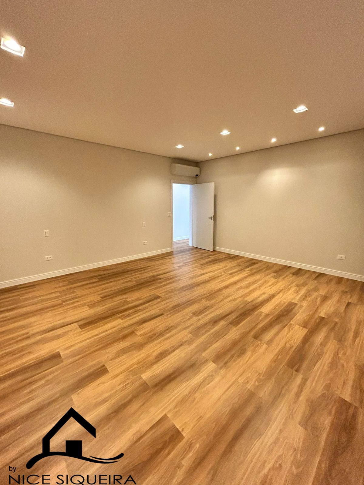 7e80df79-1ae9-4ffb-91bb-9d1d63c76797