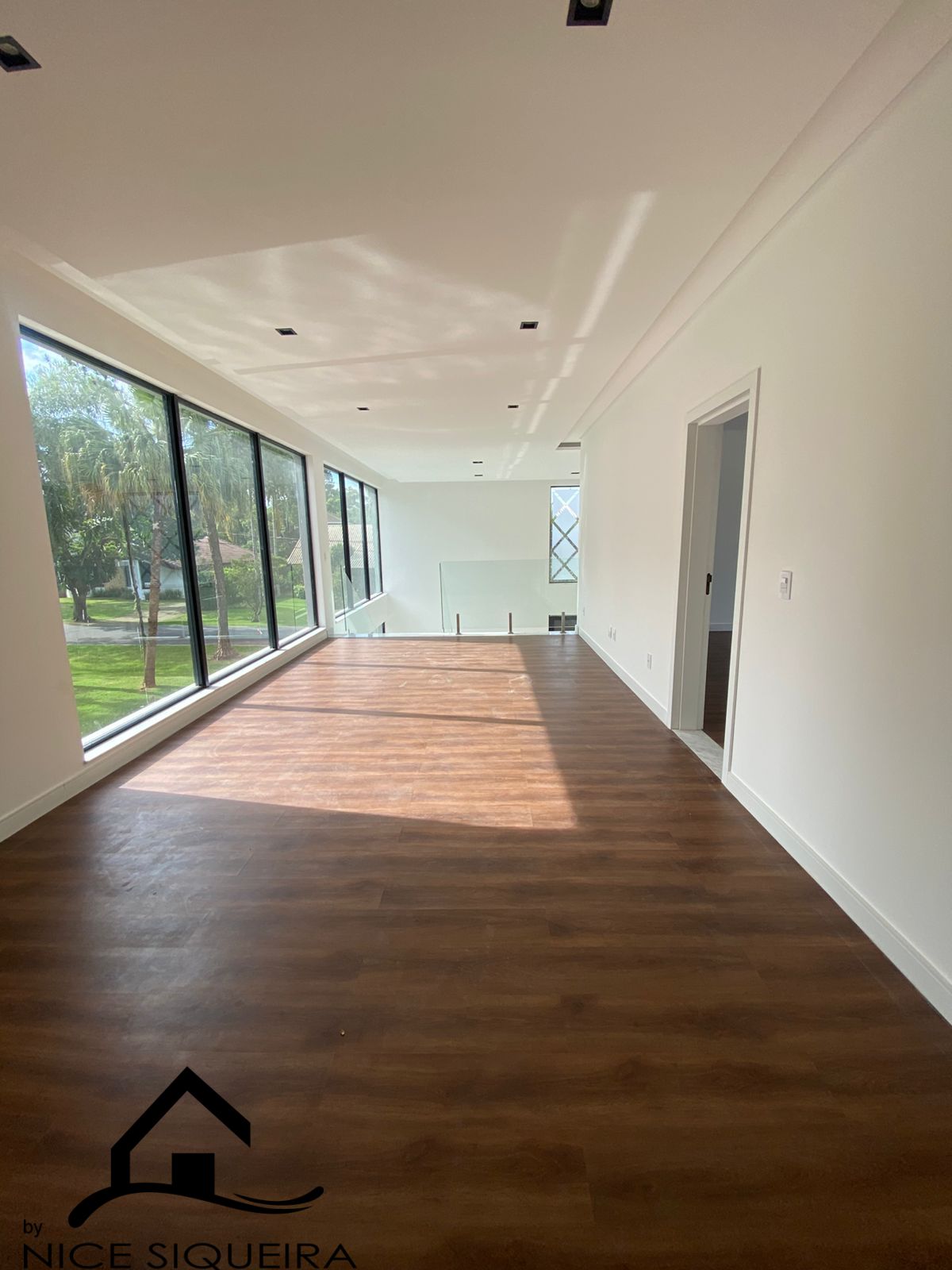 f30bd5be-eb84-46fc-bda7-490dc70e9bfc