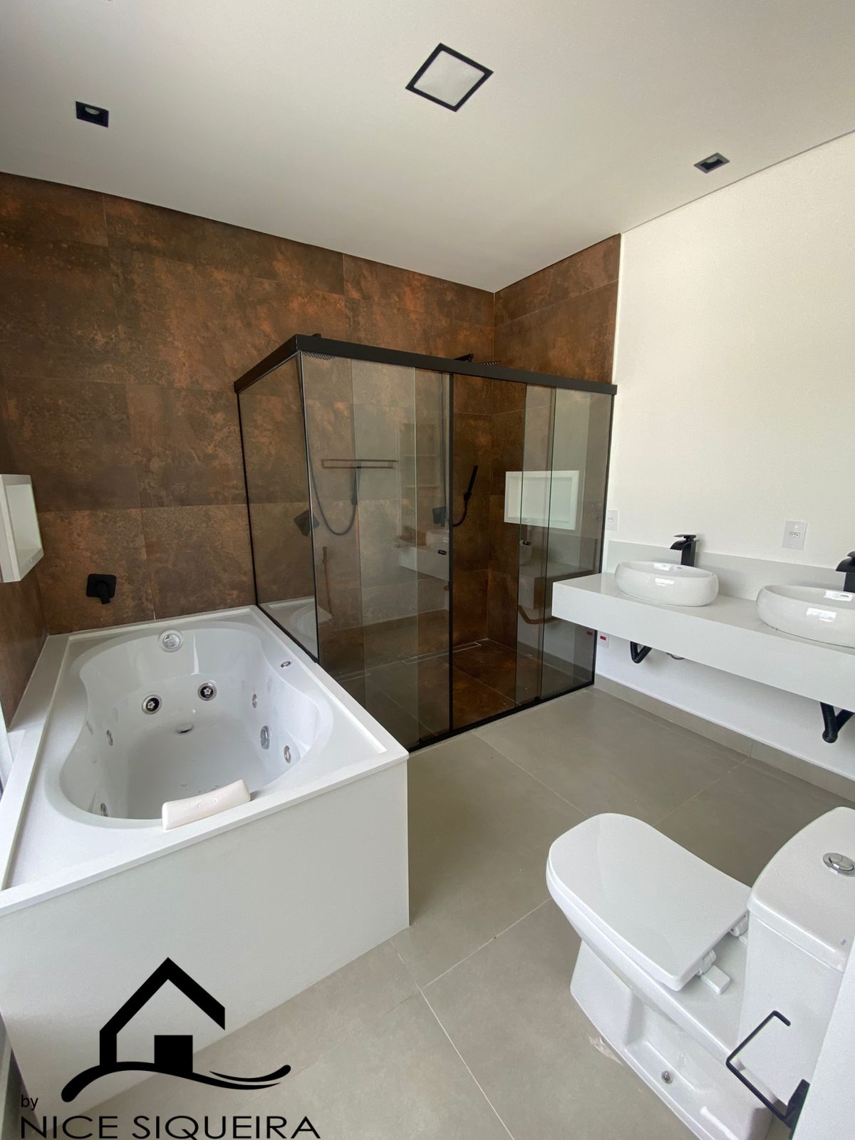 65534505-df56-4816-8b8e-7b5b8ca41a8e