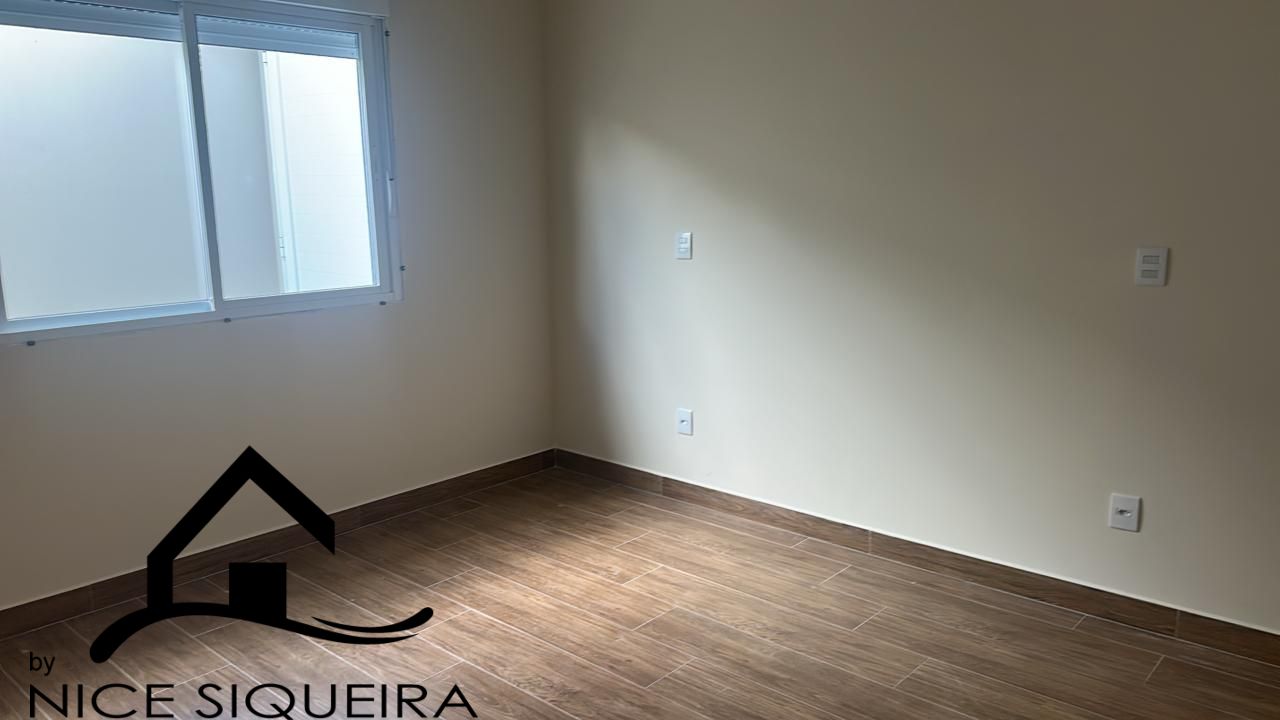 d8ec4968-98ff-4c00-9ade-5c2e4907d6bf