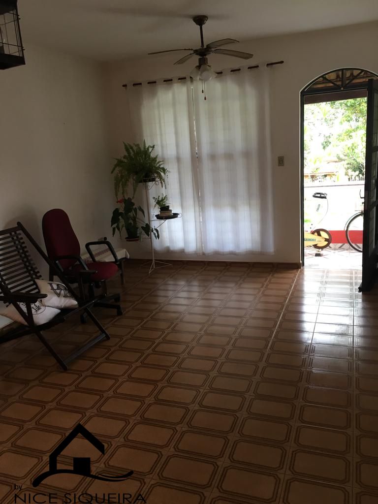 d528f35f-b090-4fdb-8f0b-74af5d6ce3dd