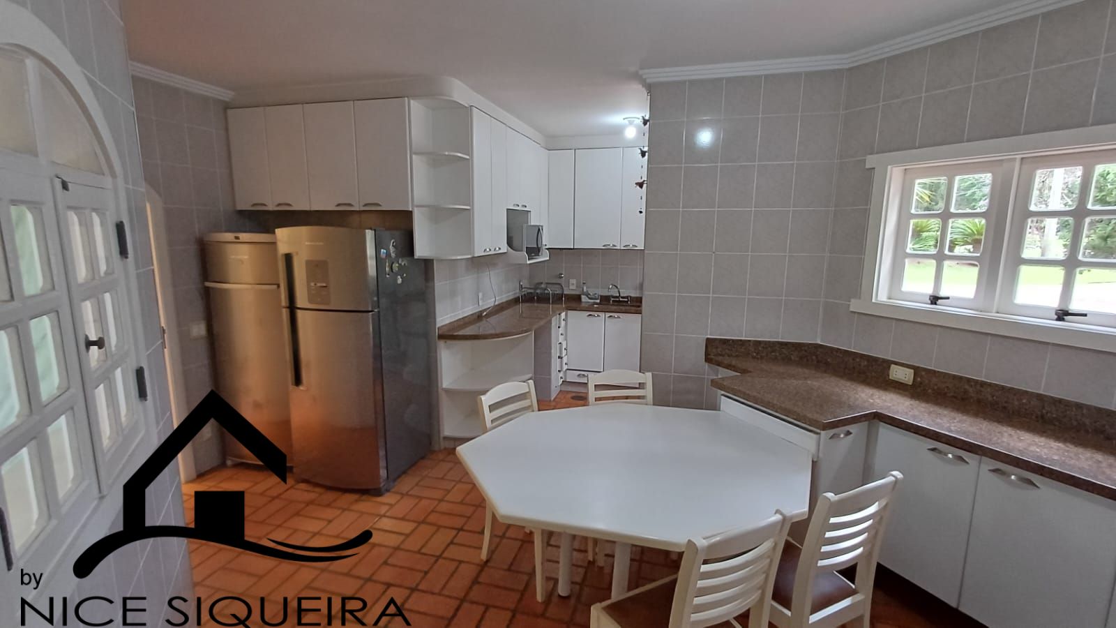 ab47eee6-431e-4812-8720-7a23d6efb881