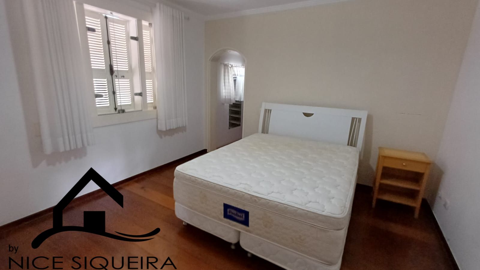 0ee4da99-3c3e-494d-8624-d244730c332a