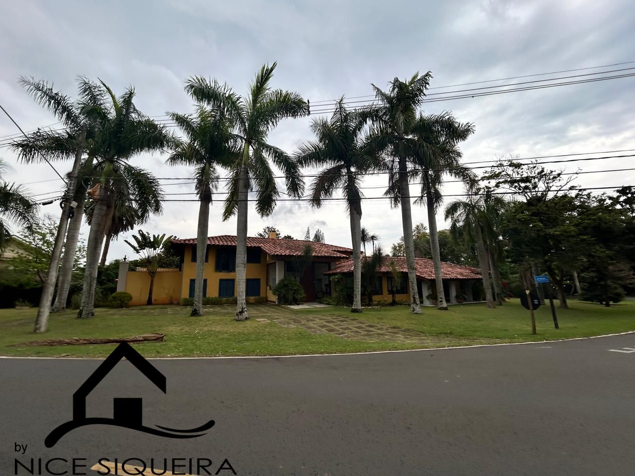 e4b9d2c1-dba0-4673-ae49-ead11e03111d